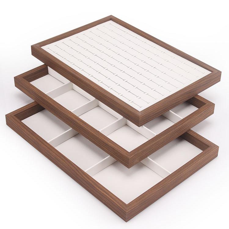 Шкатулка для украшений из орехового дерева с белой кожей и крышкой, пыленепроницаемое хранилище для серег, колец, ожерелий и браслетов.