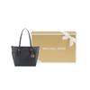 Michael Kors Mk Charlotte Винтажная Однотонная Сумка-тоут Большой Вместимости с Подвеской-логотипом для Поездок на Работу и Покупок Женская тоут Черная 35T0GCFT7L-BLACK