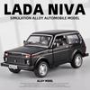 Diecast 1:32 LADA NIVA Jeep Alloy Retro Car Model Car Central Control Ornaments Sound and Light Toy Christmas Gifts for Children