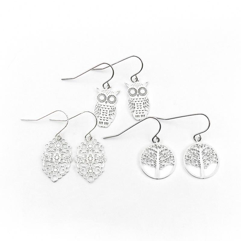 Light Luxury Hollow Computer Piece Pendant Earrings Simple Creative Relief Tree of Life Accessories Ear Decoration