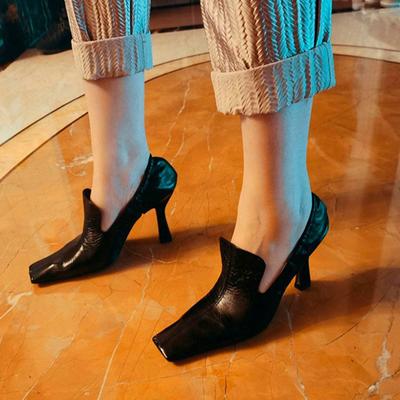 Бордово-красные французские туфли на высоком каблуке женские 2025 весна и осень новые кожаные туфли-лодочки с квадратным носком женские повседневные туфли-мюли