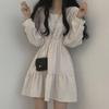 European and American Style Square Neck Slim Pleated Dress for a Korean-Inspired Youthful Look