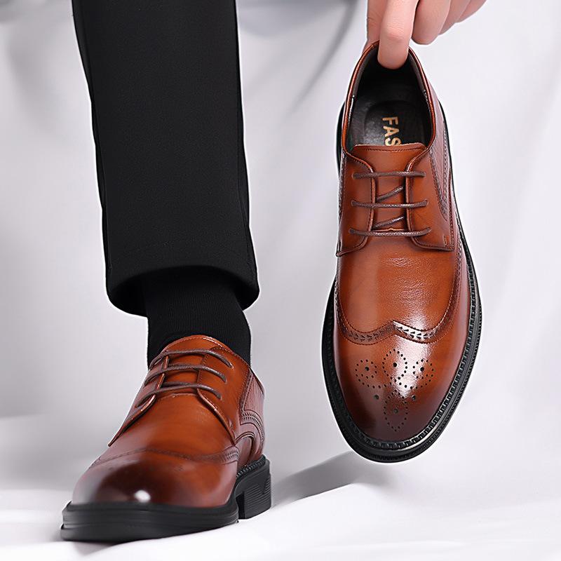 Модные туфли-броги из коровьей кожи для мужчин, весна-осень, новые дизайнерские модные повседневные свадебные туфли для мужчин, однотонные туфли для мужчин