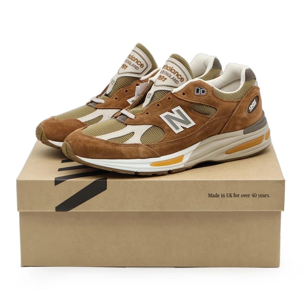 U991GB2 New Balance 991V2 Caramel Cafe (Men's)