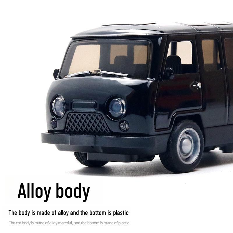 1:Игрушечная модель внедорожника из сплава 36 с функцией инерционного движения