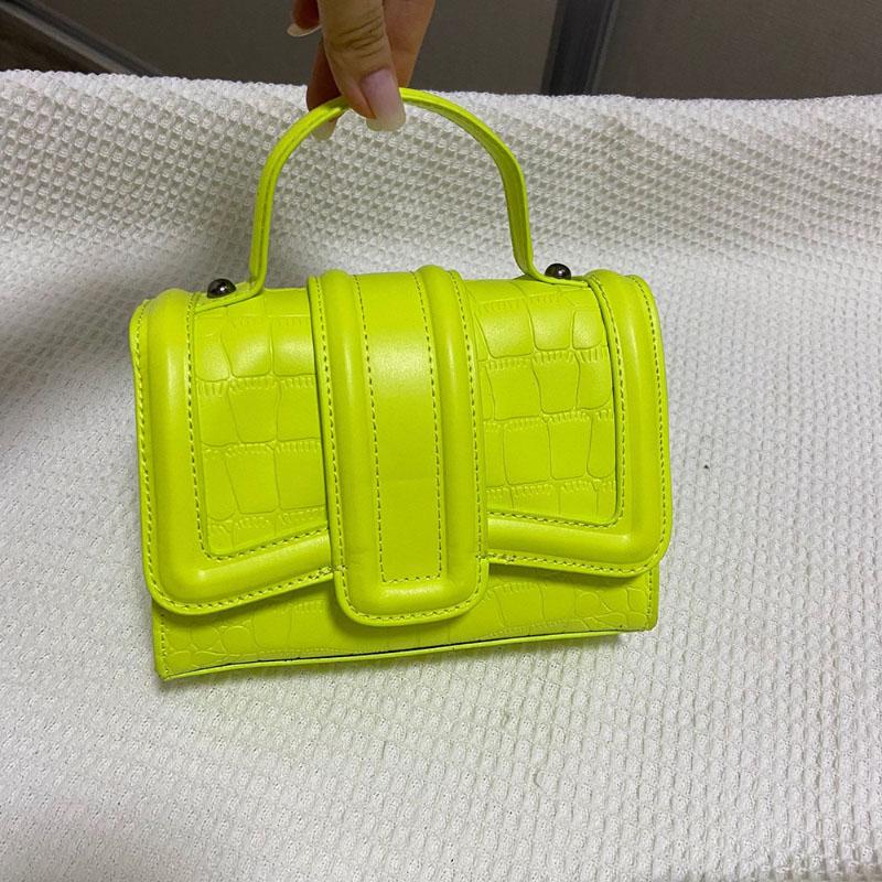 Легкая роскошная мини-квадратная сумка, простой дизайн, корейская мода, прочная сумка через плечо с цепочкой, женская зимняя популярная новая сумка на плечо