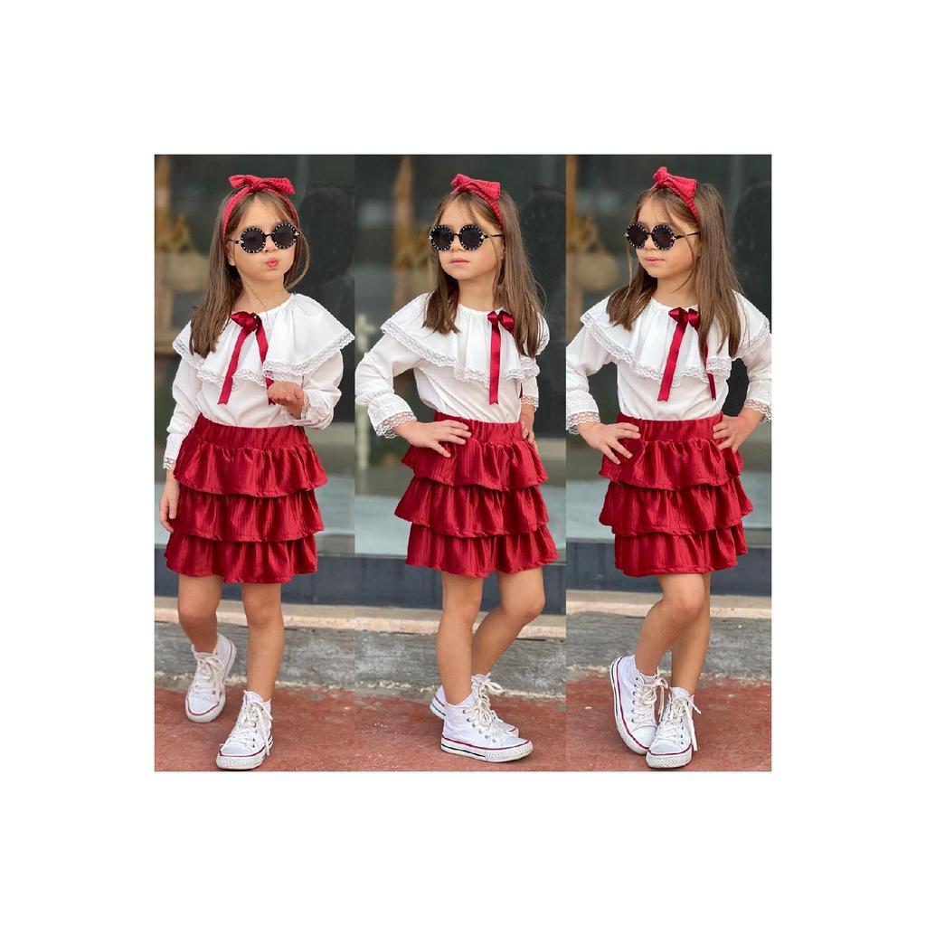 Девушка в юбке с оборками С оборками на кружеве Кружево сверху 2909