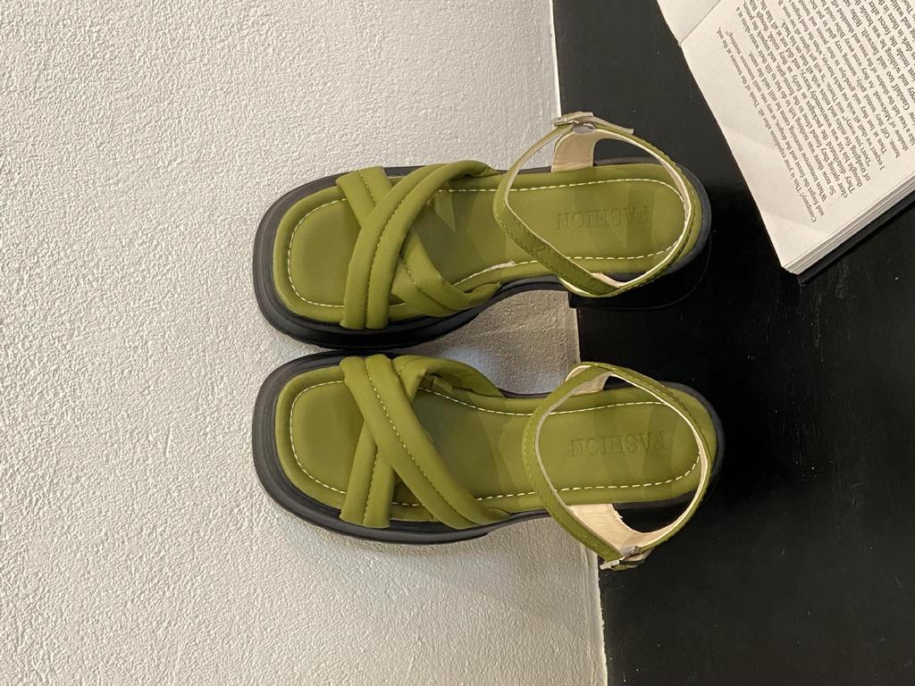 Thick-soled Versatile Sandals 2025 New Summer Wear Women's Versatile Small High-heeled Sandals