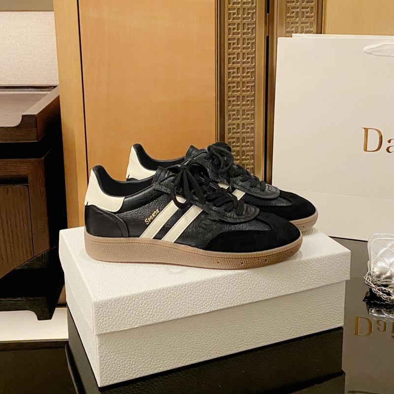 Leather Retro Little White Shoes Women's 2025 New Versatile Classic Casual Sports Shoes Flat-soled Lace-up German Training Shoes Board Shoes