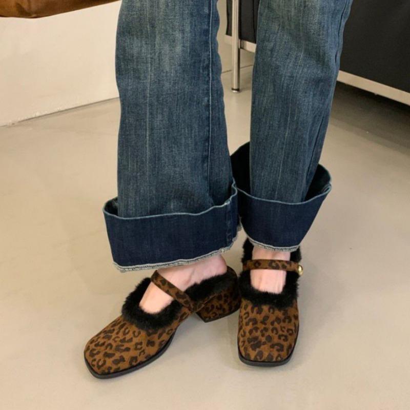 2024 Autumn New Women's Low Heel Square Toe Fashion Daily Women's Shoes Belt Buckle Single Shoes High Heels