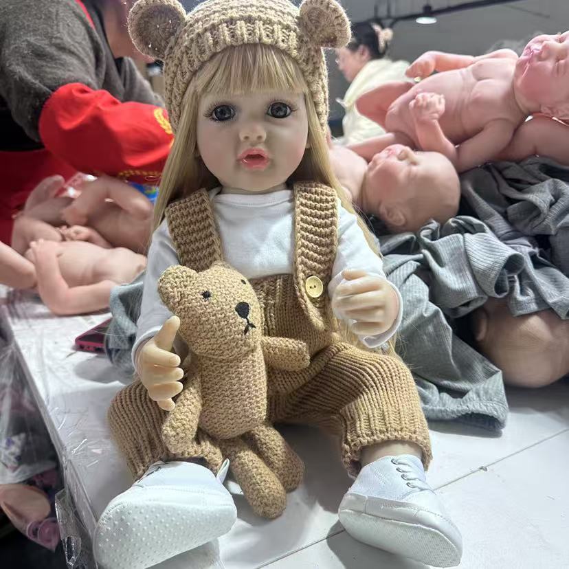 Полностью силиконовая кукла-реборн с реалистичными чертами лица для коллекционеров и любителей подарков