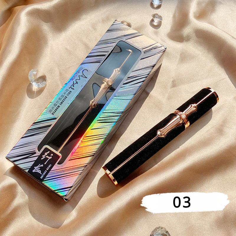 Бархатная тушь, длинная, густая и вьющаяся, водостойкая и устойчивая к поту, не размазывается, красивый макияж.