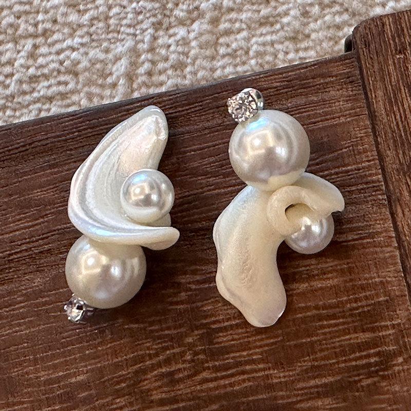 Asymmetric Mother of Pearl Shell Stud Earrings - Elegant Niche Design for Women