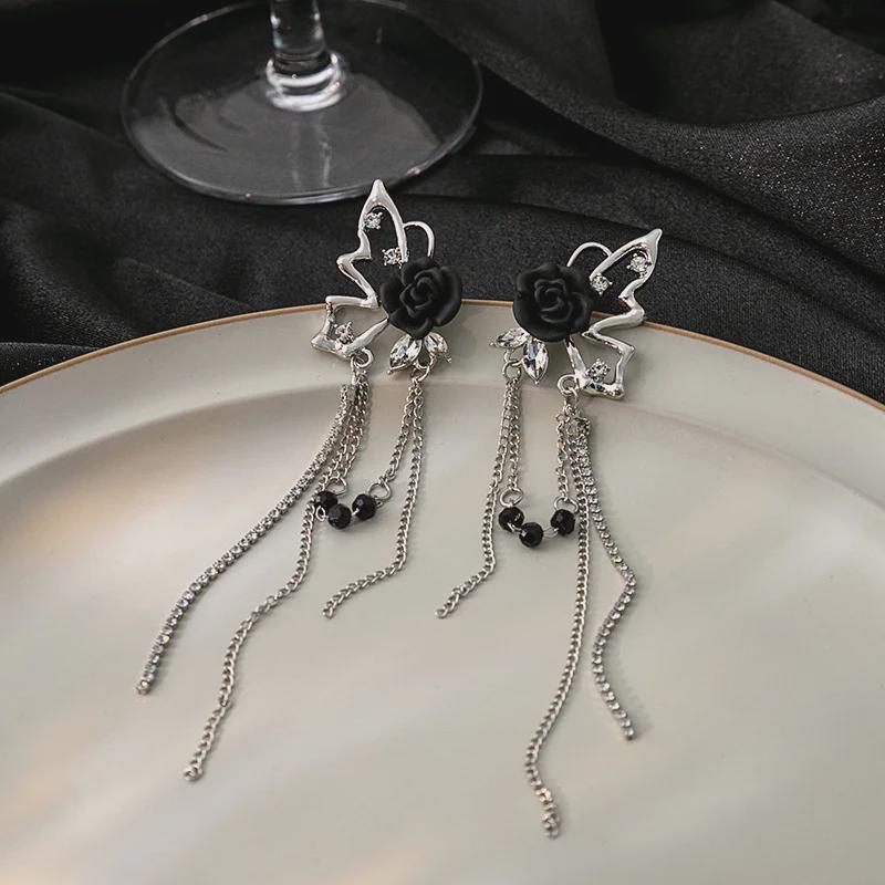 Элегантные клипсы-бабочки с кисточками — непроколотые, темно-розового цвета