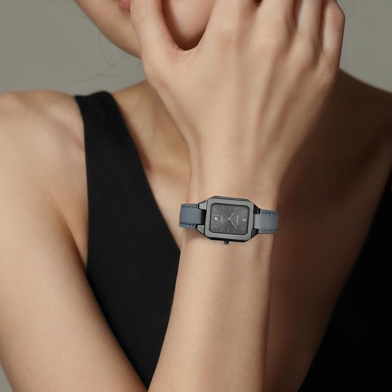 Casio Водонепроницаемость 50 метров, кварцевый механизм, кожаный ремешок, японские и корейские часы, женские часы, серый циферблат SHE-4555BL-8AUPRC