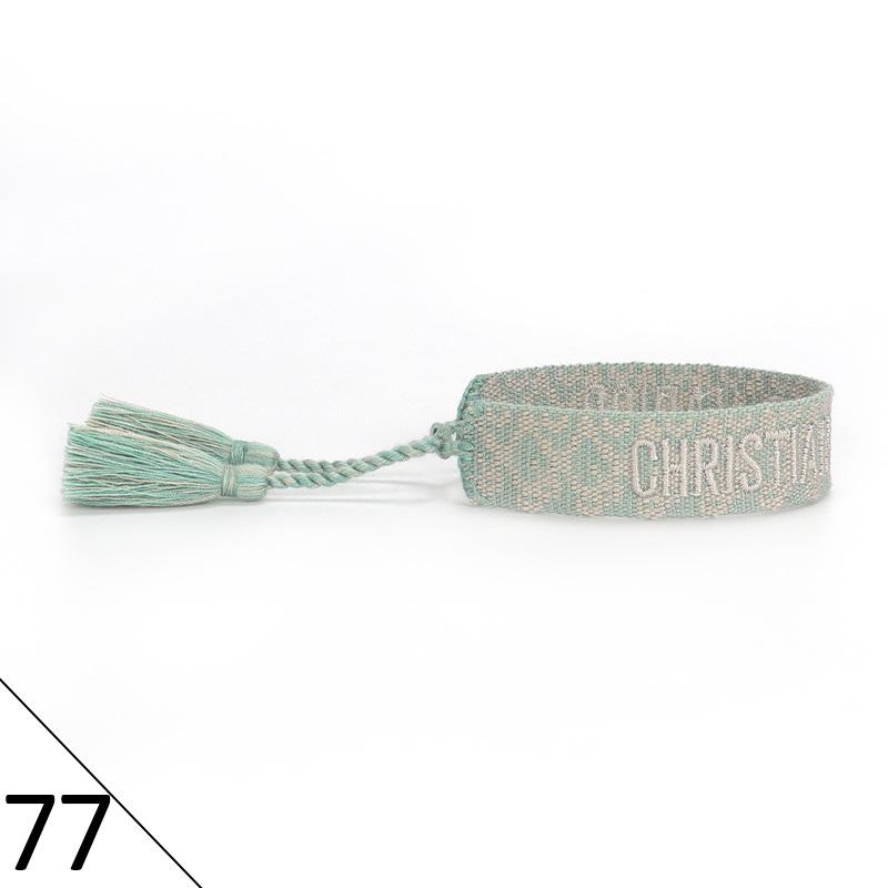 Браслет дружбы ручной работы с вышивкой и кисточками для женщин