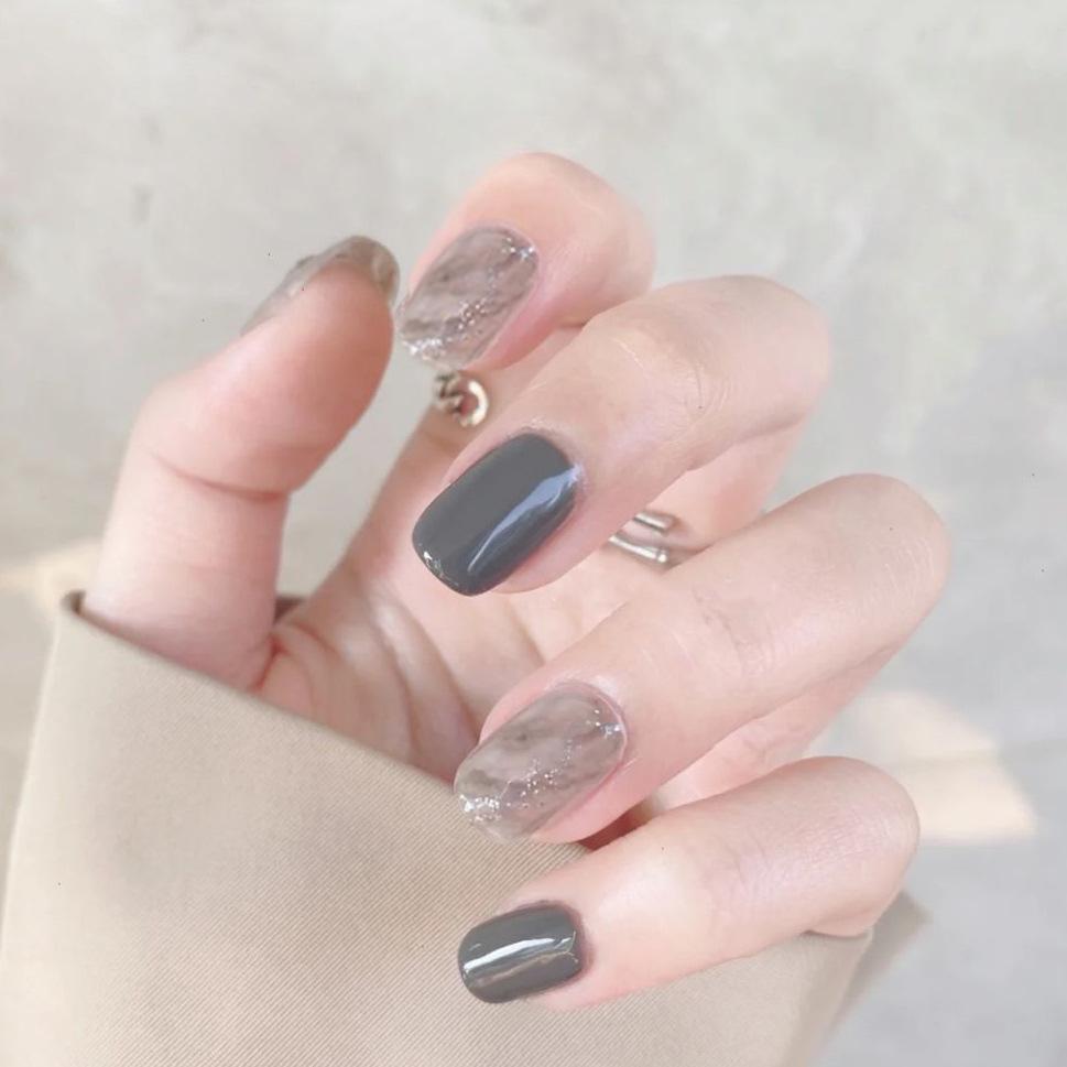 24Pcs Handmade Short Round Coffin Press On Nails Ocean Star Moon Blue Gradient Fake Nails With Glue