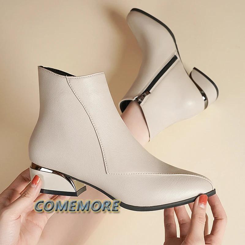 Модные сапоги в британском стиле для женщин, осень-зима 2024, новые короткие сапоги на толстом каблуке, элегантные свадебные туфли с заостренной боковой молнией