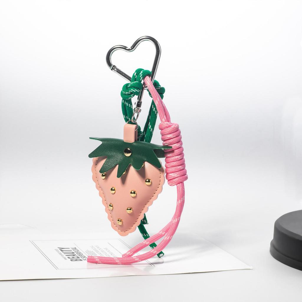 1 шт. Подвеска для сумки Резаная клубника для женщин Пара Украшение для автомобиля Ювелирное изделие Подарок Аксессуары Подвеска для рюкзака CLE