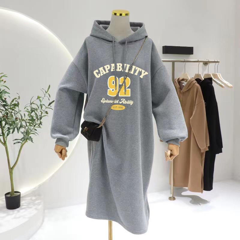 Женское худи с капюшоном большого размера свободное толстое теплое платье средней длины
