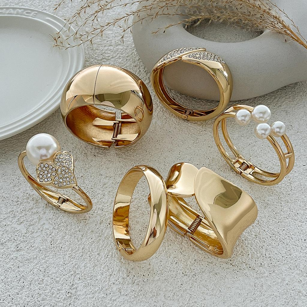 SHIXIN Elegant Inlaid Rhinestone Imitation Pearl Open Spring Bangle for Women Vintage Gold Color Wide Cuff Bracelet Jewelry Gift