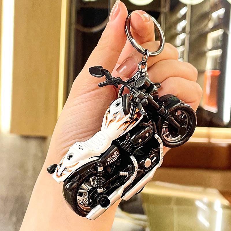 Брелок-кукла байкера на мотоцикле Harley - Мультяшный шарм для сумки и подвеска для автомобиля в подарок