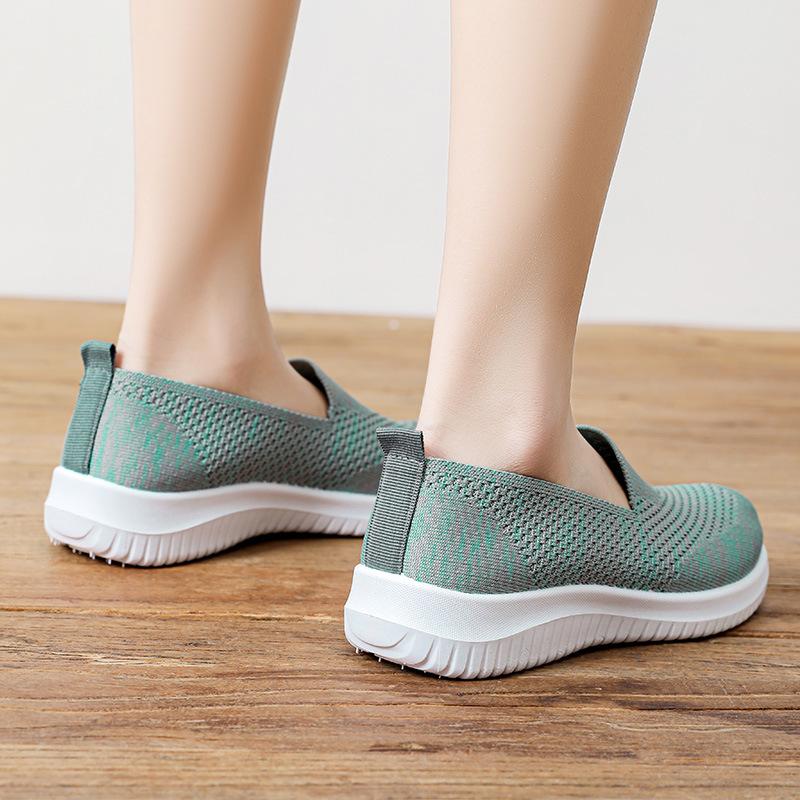 Women's Casual Flats Shoes Outdoor Lightweight Walking Shoes Summer Comfortable Breathable Mesh Shoes New Hollowing Shoes