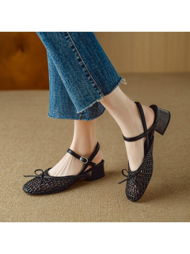 Модные французские сандалии с плетеным носком и вырезами, женские на толстом каблуке, летние с бантом, ремешок на одной линии с пряжкой, средний каблук, римские сандалии