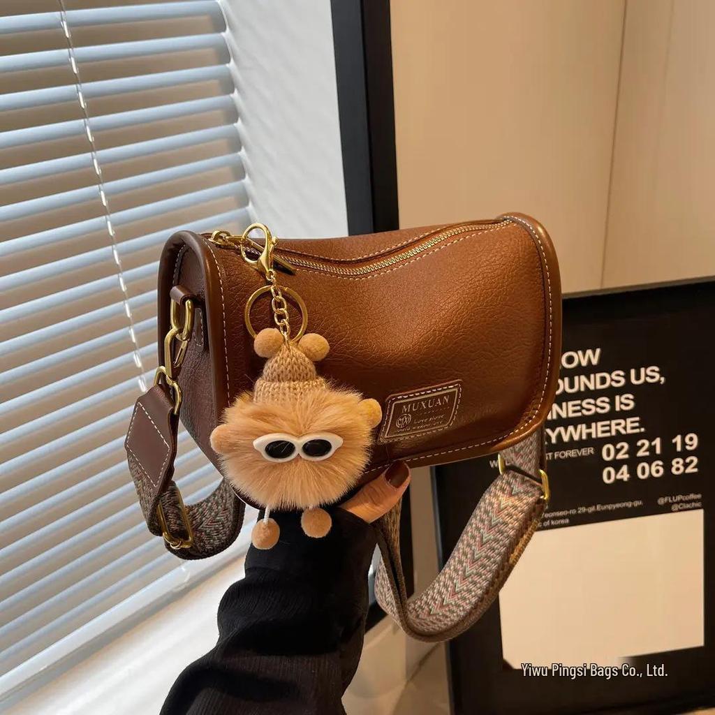 2025 Women's High-End Boston Baguette Shoulder Bag - Popular Wide Strap Crossbody Pillow Bag