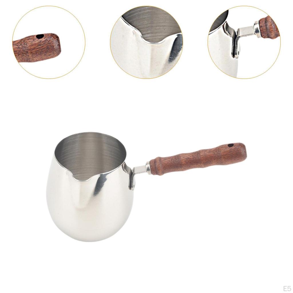 Кофейник с длинной ручкой и практичным носиком