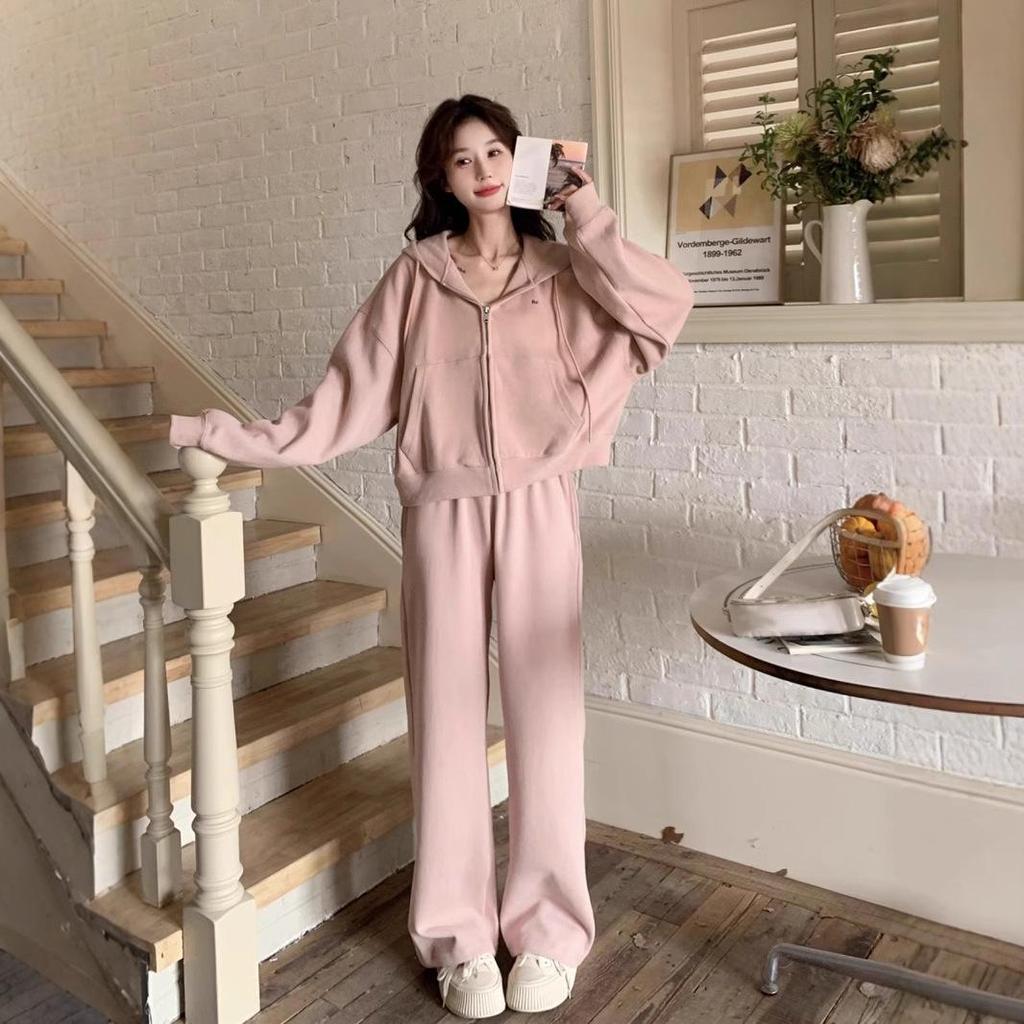 Женский худи свободного кроя и спортивные брюки - Стильный комплект-двойка для весны и осени, доступный в больших размерах