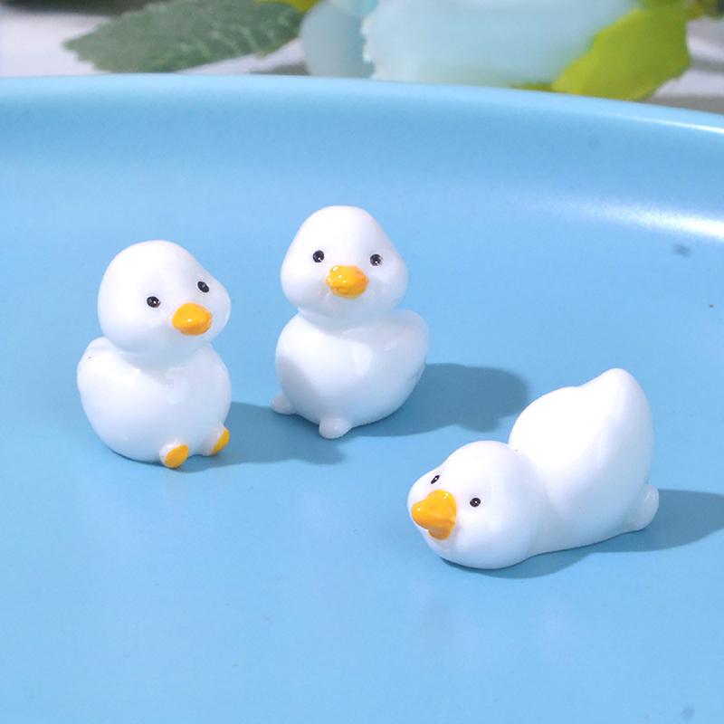Cute Mini Yellow Ducks Ornament Tiny Duck Resin Handicraft Dollhouse Decorations