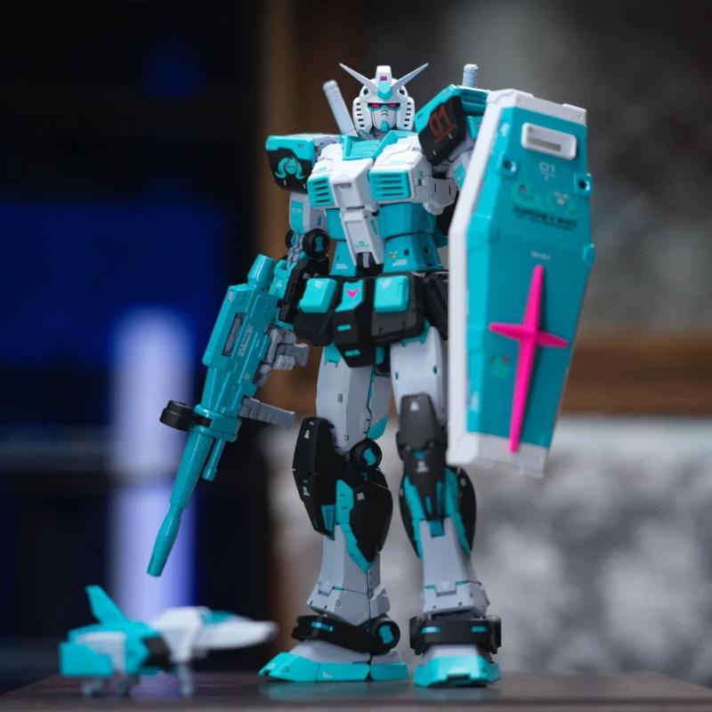 Ограниченная серия RG 1/144 RX-78-2 Вер. 2.0 Хацунэ Мику Вер. Сборные Модели Фигурки Действия Модные Пластиковые Игрушки Коллекционные Модели