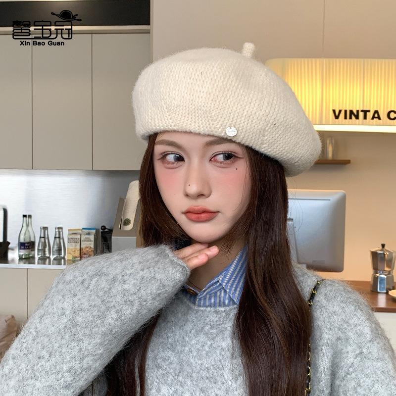 Autumn and Winter Knitted Beret Atmosphere Casual Literary Painter Hat Versatile Face Small Bud Hat Female