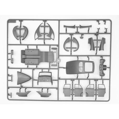 ICM 1/35 Scale German Kapit?n 2-Door Saloon Staff Car Plastic Model 35476