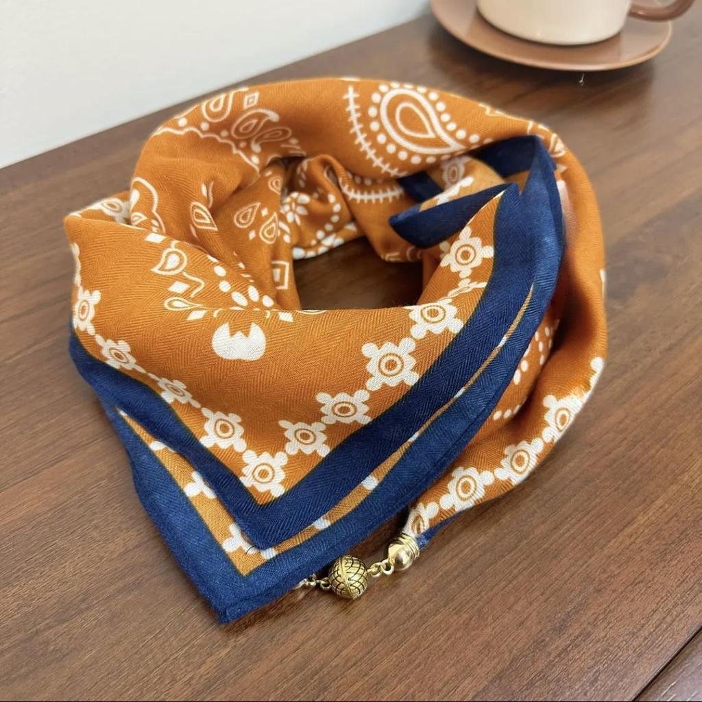 Print Magnetic Buckle Silk Scarf For Women Triangle Neck Scarf For Autumn And Winter Warmth And Cold Resistance Fashion Scarves
