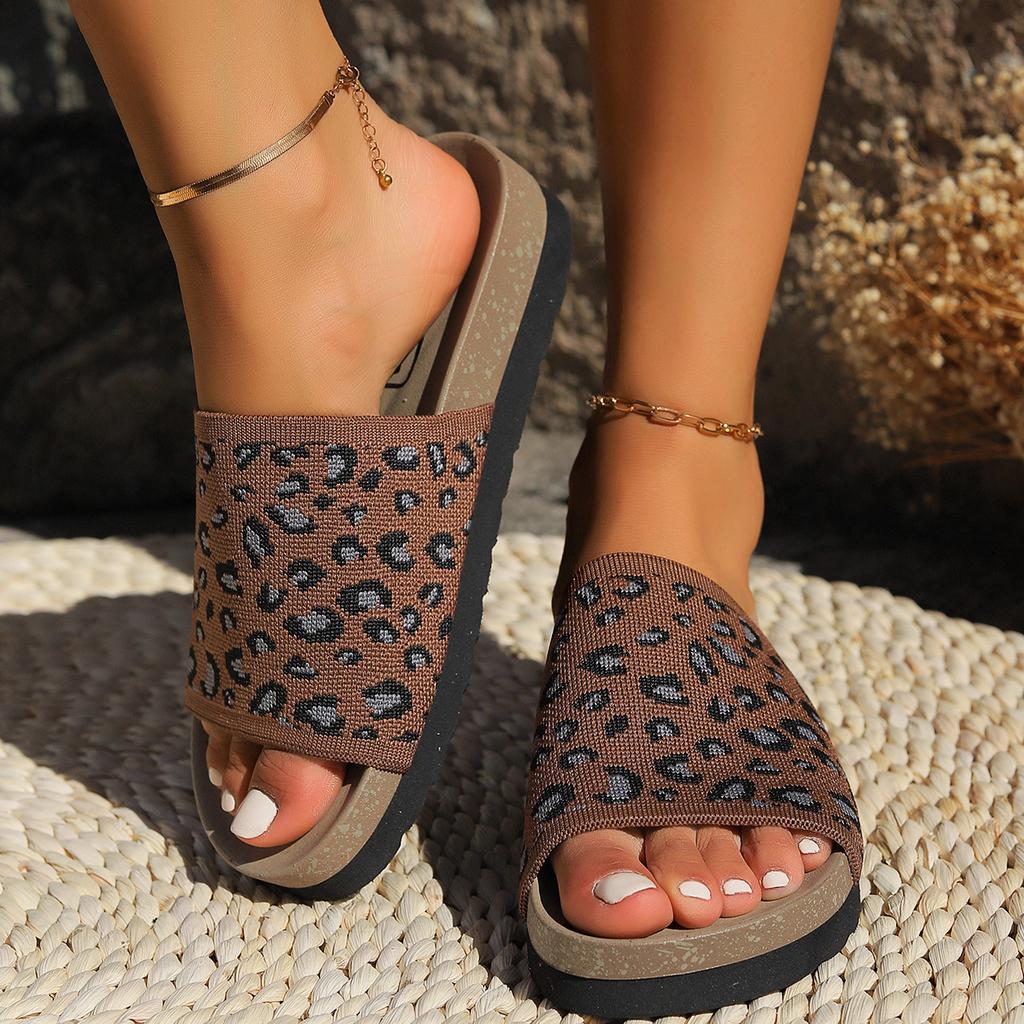 Plus Size 35 43 Color Block Round Head Thick Bottom Beach Slippers For Women New Summer 2025 Casual Footwear Leopard