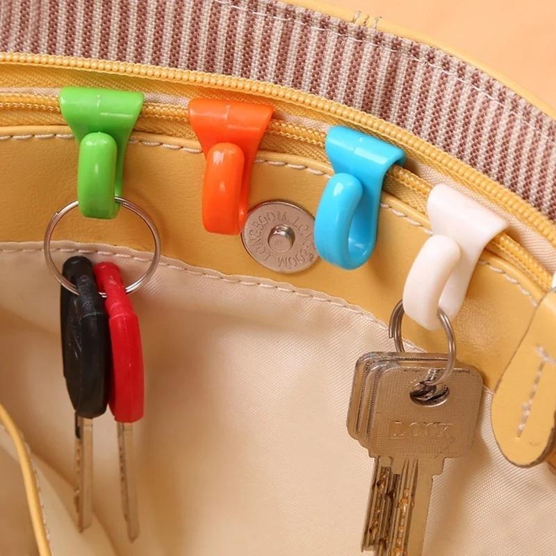 4PCS Creative Anti Bag Hooks Loaded Inside the Built-key Holder Key Clip Easy To Carry