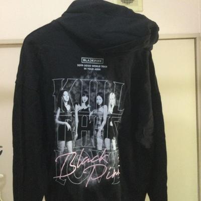 [Б/У] Толстовка с мерчем BLACKPINK, размер M