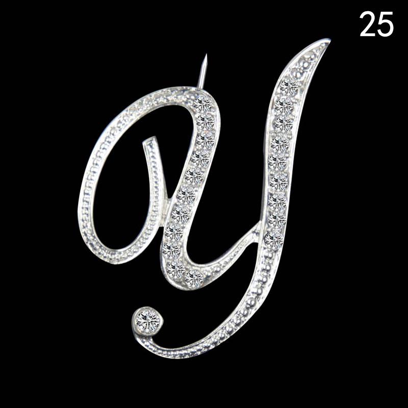 Элегантная брошь с английской буквой алфавита с горным хрусталем