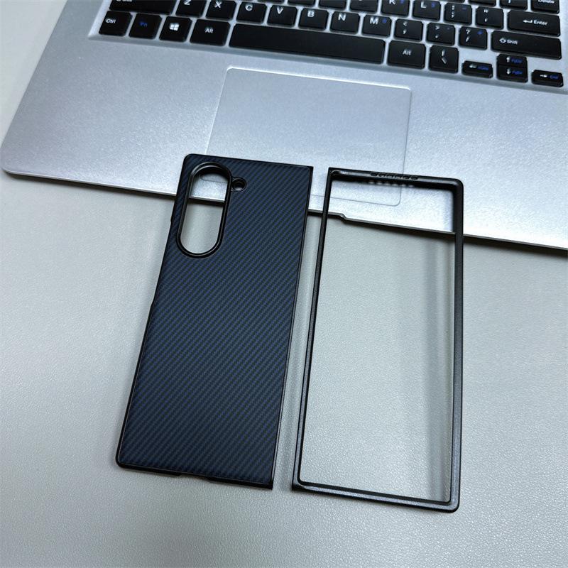 Магнитный ударопрочный чехол из углеродного волокна для Samsung Z Fold7/6