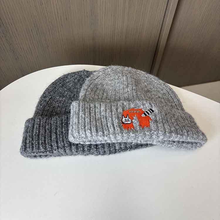 Personalized embroidery kitten knitted hat new ear protector pullover hat women's autumn and winter outdoor cycling warm wool hat