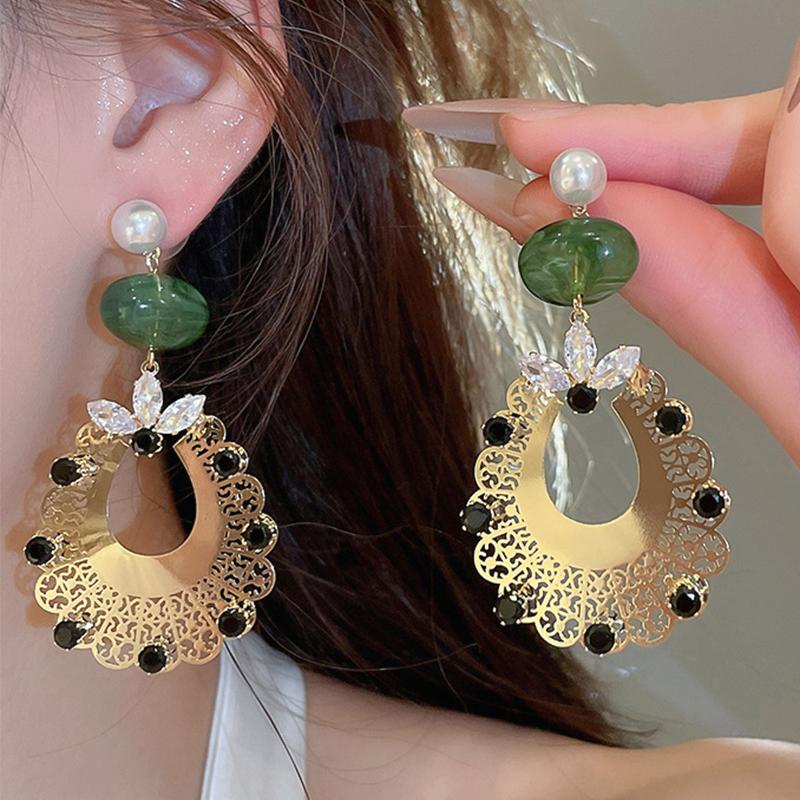 New Arrival Fashion Retro Palace Zircon Resin Pearl Earrings Unique Earrings Luxury High-end Earrings