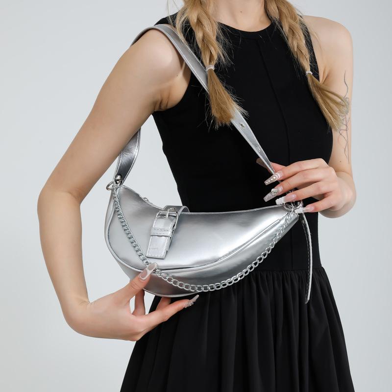 2024 простая маленькая сумка женская сумка новая модная повседневная сумка через плечо с цепочкой подмышкой сумка для знаменитостей в Интернете