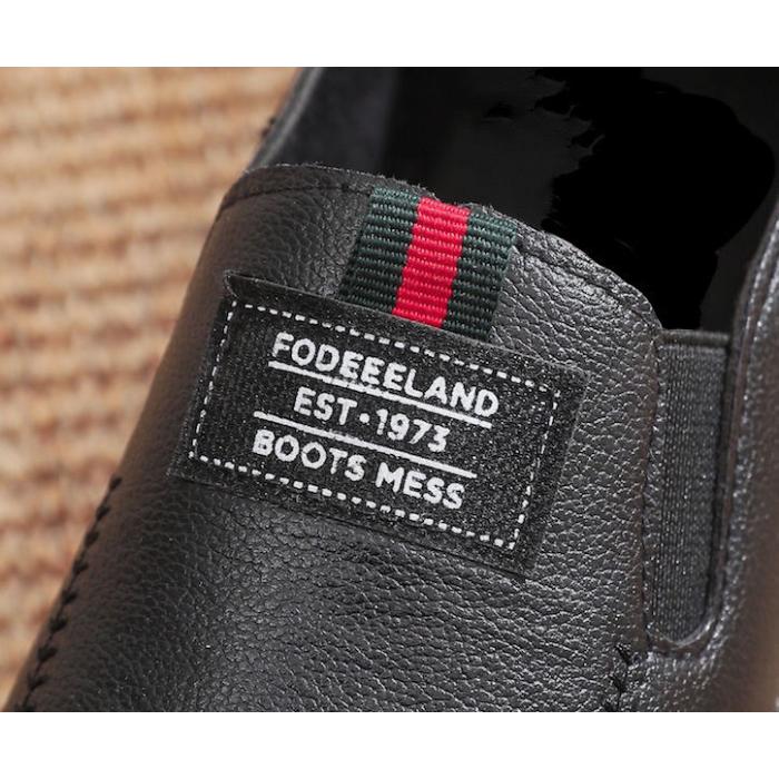 Повседневная женская обувь. Старинная обувь. Новая модная обувь для мам. Туфли среднего возраста. Непромокаемая маленькая кожаная обувь на мягкой подошве.