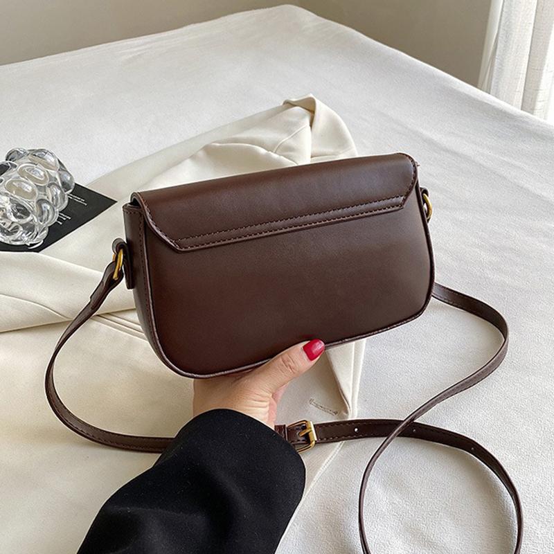 2024 Новая маленькая нишевая сумка под мышками, простая и модная сумка-багет, высококачественная ретро-сумка через плечо на одно плечо