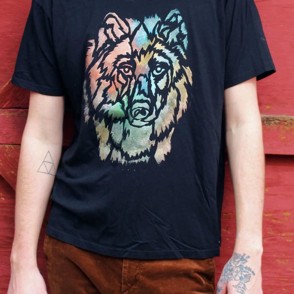 Hand Painted Wolf Bamboo Crew Third Vintage Washed Unisex Versatile Fashion Slightly Stretched Top For Everyday Wear Breathable