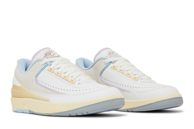 Women's Sneakers Nike Jordan 2 Retro Low Look, Up in the Air (Women's)
