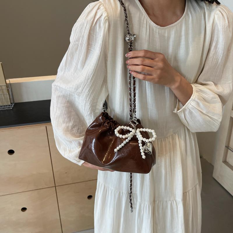 Женские сумки в западном стиле с улучшенной текстурой, новый стандарт моды, жемчужная цепочка, подвеска-дуга, универсальная сумка на одно плечо