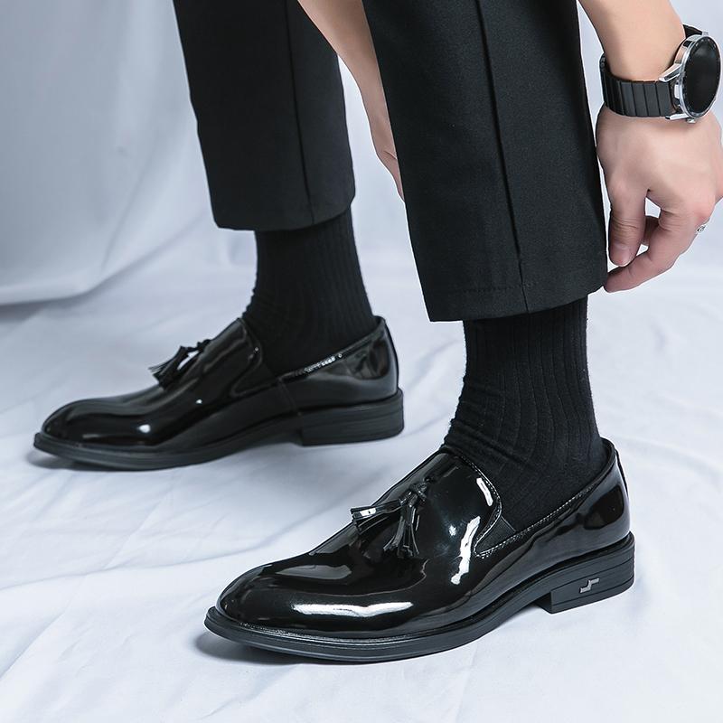 Men's Loafers Luxury Brand Patent Leather Casual Shoes Tassels Wedding Business Dress Shoes Large Size Men Formal Shoes Mocassin